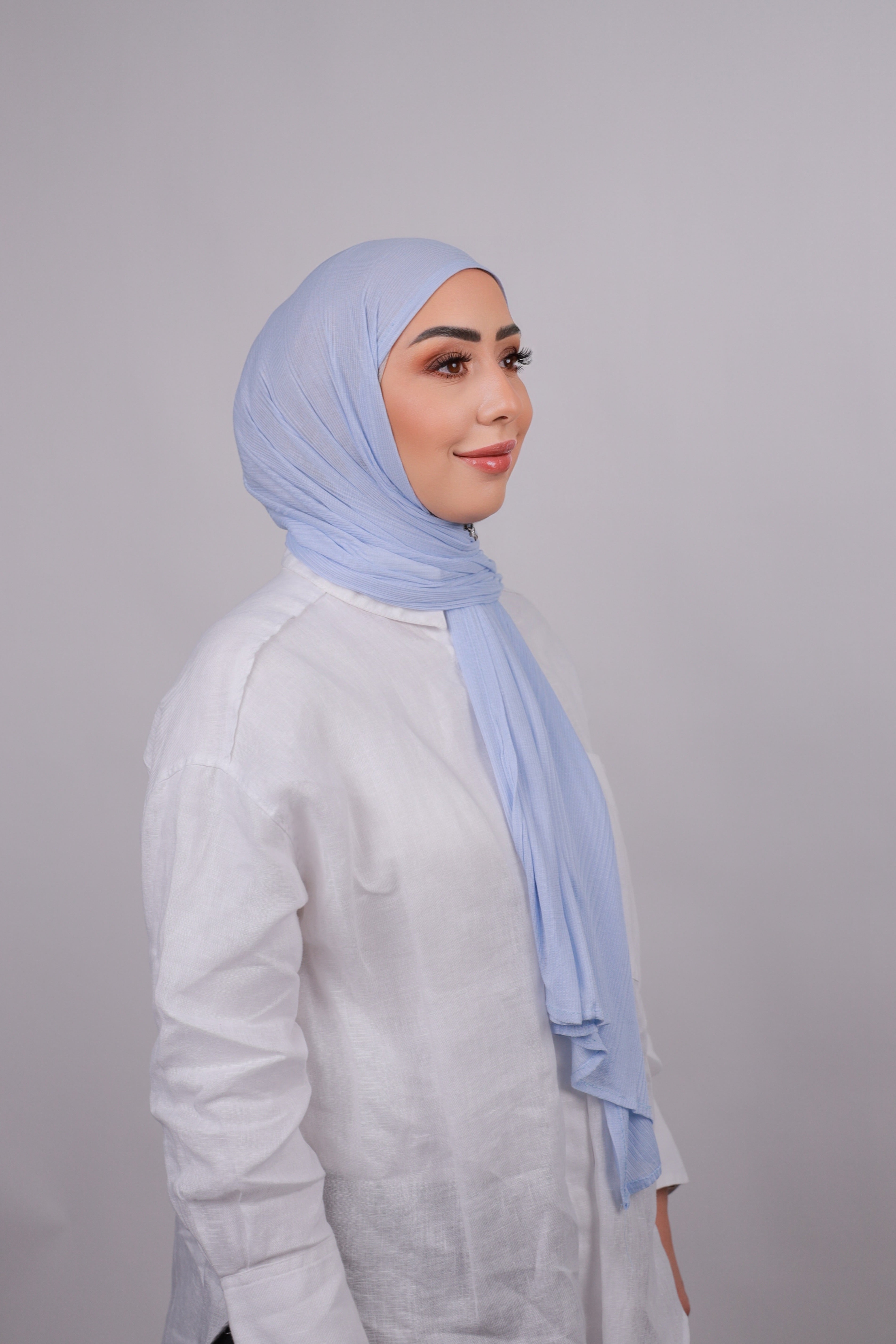 How to Choose the Perfect Hijab Color for Your Skin Tone